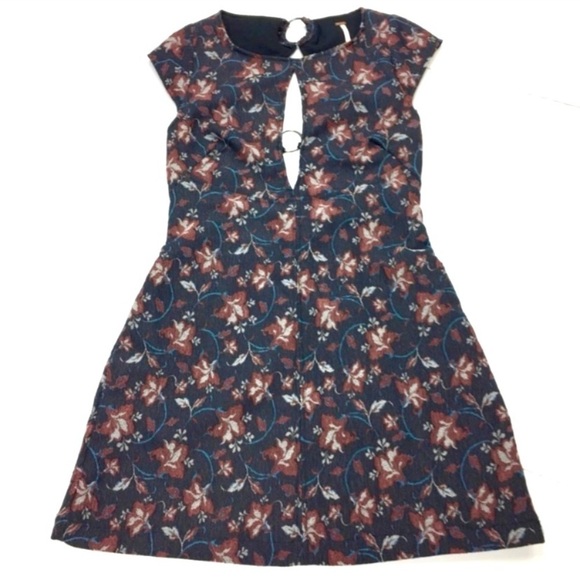 FREE People Floral Print Jacquard Cut Out Back Mini Dress In Black Size 4 - Picture 2 of 9